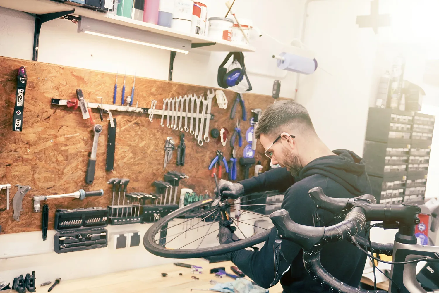 2Rad Ambulanz - Fahrradgeschäft - Fahrradreifen reparieren